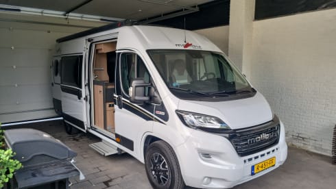 Almost new Malibu bus camper from 2020 with wifi