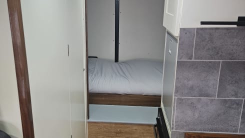 Jenny Wren – Mr DGB