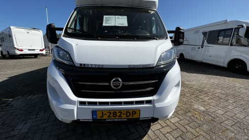 10 LMC T732 – Camper (2020) manual for 2 people