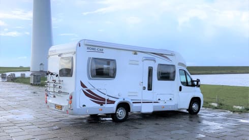 "Napoleon" – Dog friendly - roof air conditioning - powerful - luxurious - complete