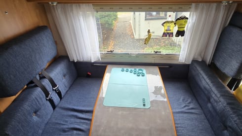 ruim, compleet & klaar voor avontuur! – Cabane 6p Eura Mobil de 1998