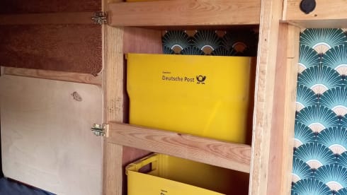 2p Volkswagen bus uit 2011