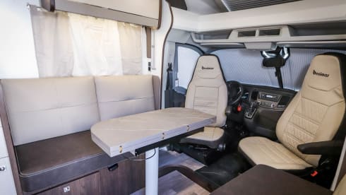 4p Benimar semi-integrated uit 2023