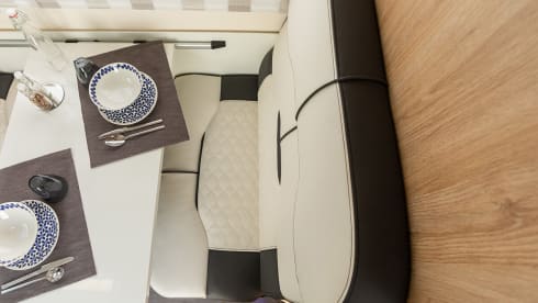 AFP 747 – Roller team 747 6 Berth 2025