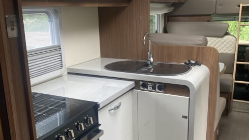 Argos 747 – Modern, bright, comfortable space miracle