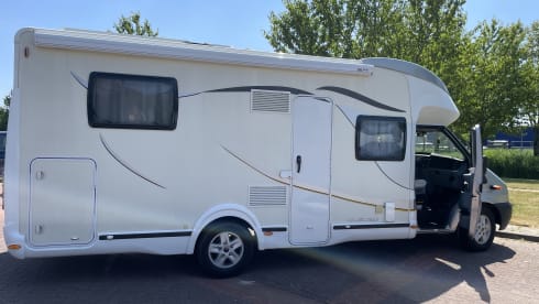 Takkie de Camper – 5p Ford semi-integrated uit 2014