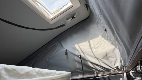 Full House – Dethleffs 4-person campervan, full-option from 2026