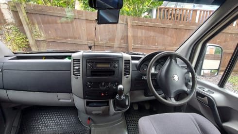 Gypsy – VW Crafter 2 Schlafplätze. Ideal gelegen für Südwestengland