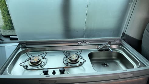 The Smiling Van – Camper Volkswagen per 4 persone, modello 2023