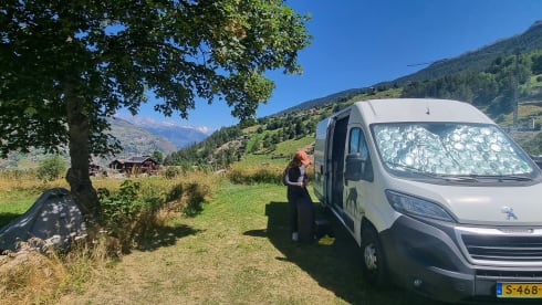 2p Peugeot bus from 2018