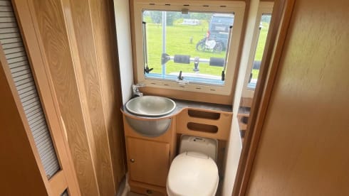 6p Ford alcove uit 2005
