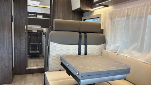 5p Benimar 2026 type Cocoon 463 semi-integrated