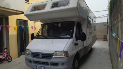 Rinus – Laika Ecovip 2.1 attic camper