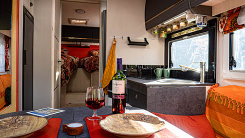 Start in de Ardennen – Luxury 2 person Chausson from 2021 with classic Vanguard rv wrapping.