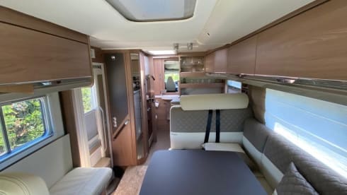 Beautiful luxury Burstner IXEO 680
