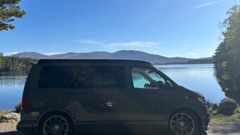 Roma – Luxury Automatic VW Campervan 4 Berth (can deliver to Inverness)