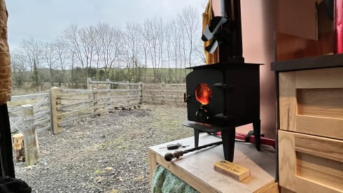 Vanjuca – Quirky & cosy off-grid beauty