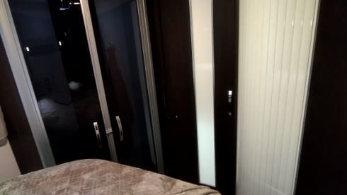 Vrijheid – Luxury Benimar Cocoon 496 Automatic motorhome 4 persons