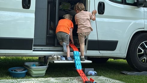 4p Weinsberg bus uit 2023