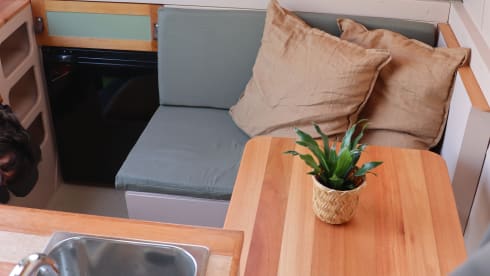 Reddy – Unique DIY Mercedes Sprinter