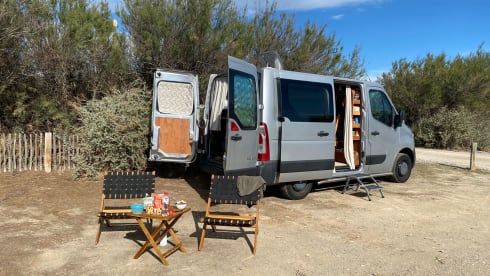 Brum – 2p Renault Master DIY Camper von 2012