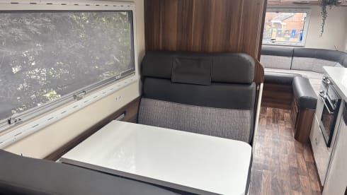 VanGough – 6 berth Fiat alcove from 2019