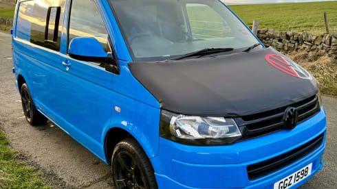 Luxury Clean 3 Berth VW Transporter for hire 