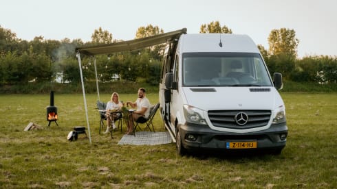 2p Mercedes-Benz bus from 2015
