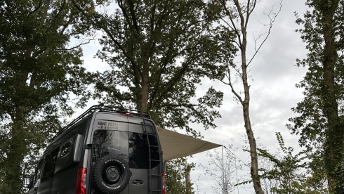 Chris & Ride – 2p MB sprinter OFF-GRID from 2019