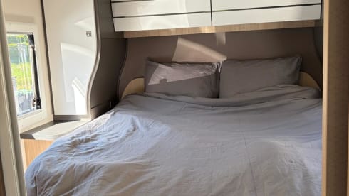 Luxuriöser 4-Personen-Camper Challenger 328 VIP (Modelljahr 2021) – Komplettes und komfortables Off-Grid-Camping