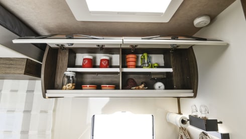 Mylo – Luxury 2-4 Berth Roller Team T-Line 590 AUTOMATIC - Fully Insured