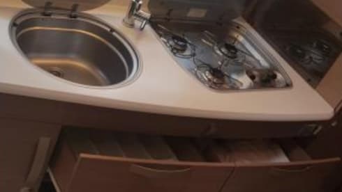 Adria – Spacious and luxurious family camper