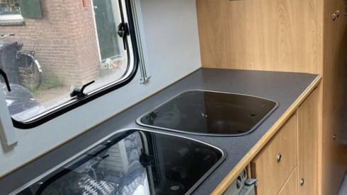 Arie – Family Camper 6 p alcove from 2001