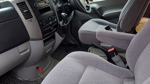 Gypsy – VW Crafter 2 Schlafplätze. Ideal gelegen für Südwestengland