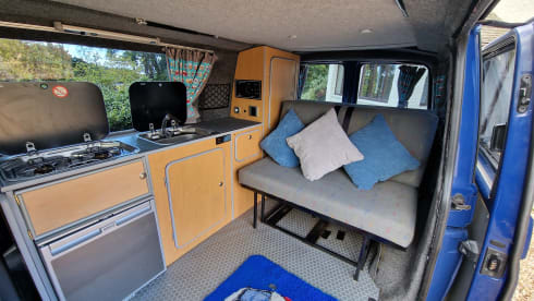 VW T5 Pop-Top 4 couchages | Explorez les environs de Glasgow