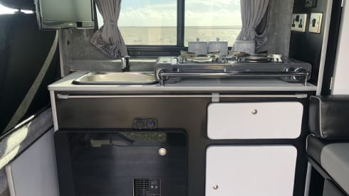 Sid – 2 Berth Renault Off-Grid Campervan