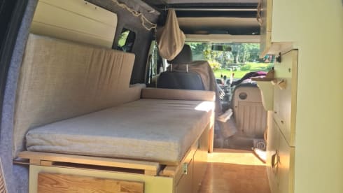 Extended Volkswagen Caddy Camper