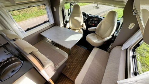 Mooie Fiat half-integraal camper