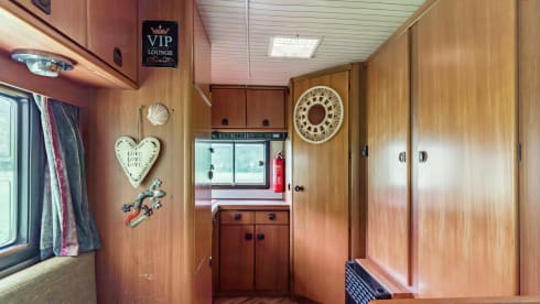 The Dude – Awesome retro camper from 1990