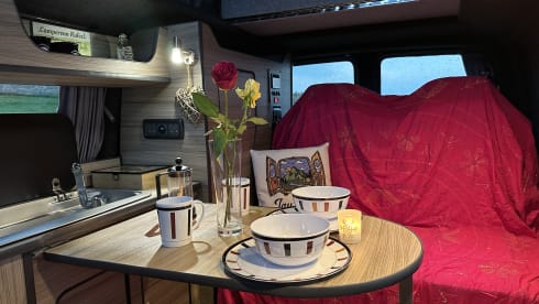 Sun Chaser – 4 berth Volkswagen campervan from 2011