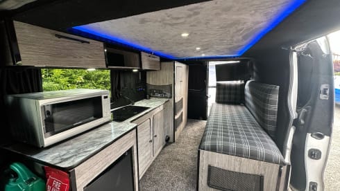The Wee Hoose – The Wee Hoose – Vauxhall Vivaro LWB Campervan - 4 berth