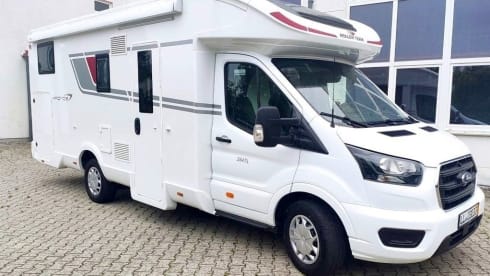 Bavarian Camper 4 – Teilintegrierter für 5 Personen mit Automatik