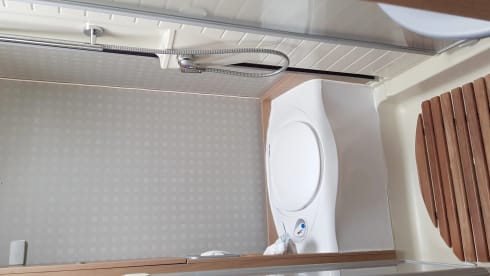 Pierpaolo – Camper semintegrale burstner ixxeo 666