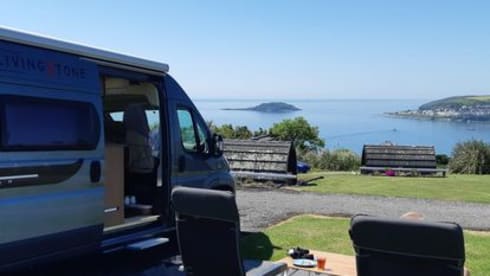 Skippy – Beautiful, sturdy luxury full bus camper.