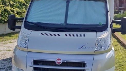Pierpaolo – Camper semintegrale burstner ixxeo 666