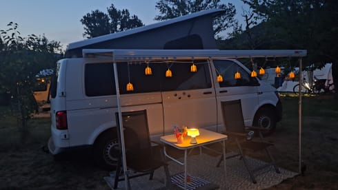 Vrijheid op vier wielen: huur deze fijne VW T6 camper!