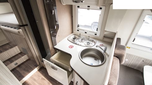 T-Loft 530 – Camper 5 posti Elnagh T-Loft 530 - 7,45 mt.