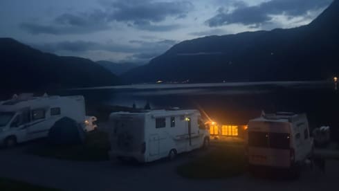 Zetland – Professionally Converted HIgh Spec 4-Berth Campervan