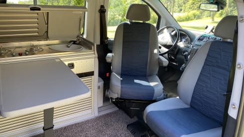 4p Mercedes-Benz 3l V6 campervan from 2014