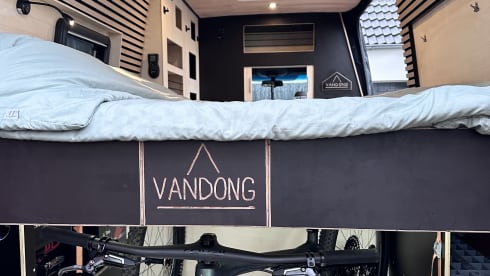 VanDong – Vw Crafter off grid 